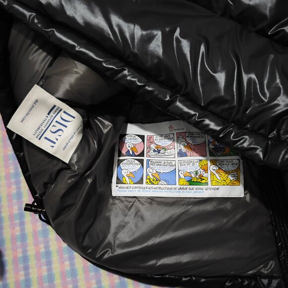 Black Moncler Unisex Down Jacket - Picture 3 of 10
